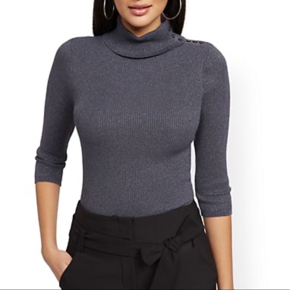 Button-Accent Metallic Gray Turtle Neck - sz S - Picture 5 of 6